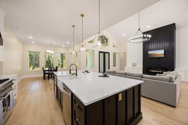 7321 Ponderosa Dr, Magnolia, TX 77354