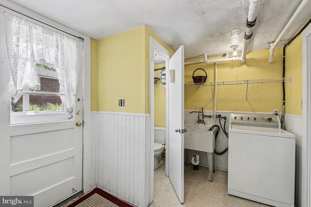 204 ELPIN DR W, Catonsville, MD 21228