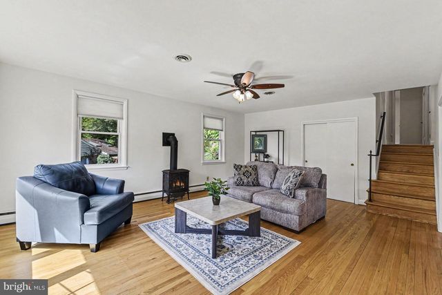 204 ELPIN DR W, Catonsville, MD 21228