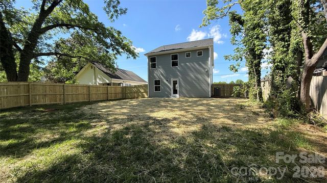 532 Bond Street, Statesville, NC 28677