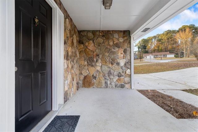 1786 Dunbarton Drive, Lithonia, GA 30058