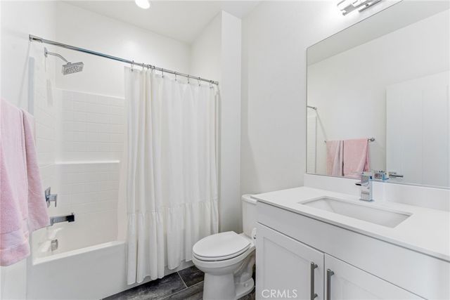 1650 Topanga Avenue, Costa Mesa, CA 92627