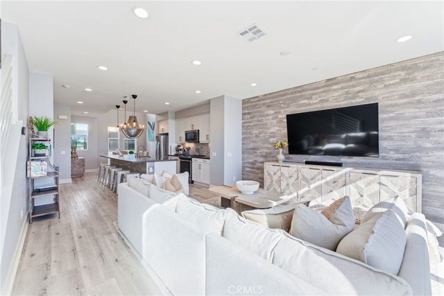 1650 Topanga Avenue, Costa Mesa, CA 92627