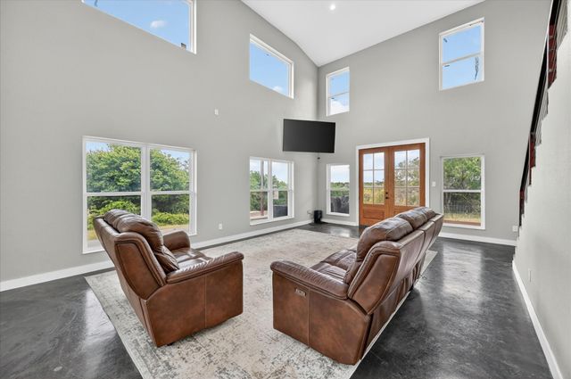 528 Hill County Road 4411, Grandview, TX 76050