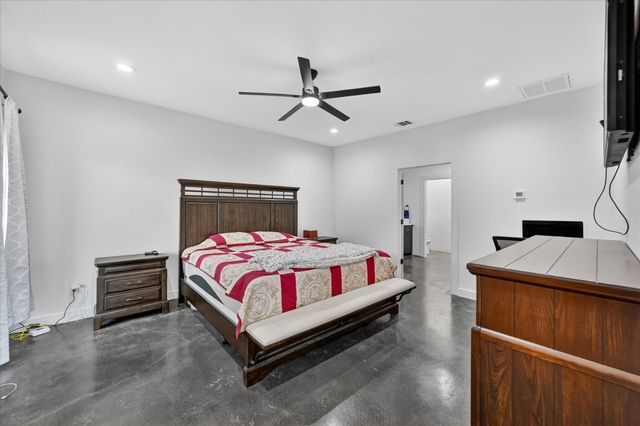 528 Hill County Road 4411, Grandview, TX 76050