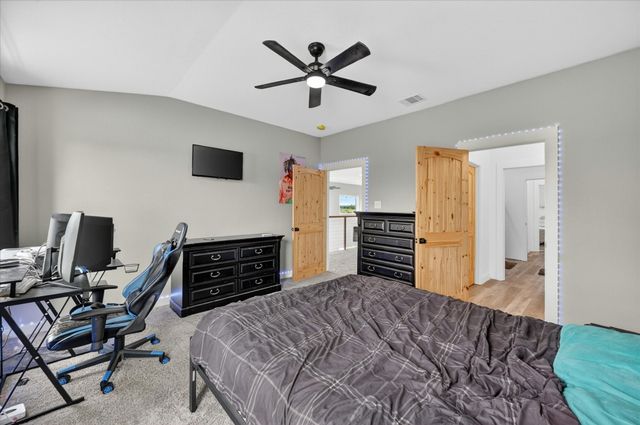 528 Hill County Road 4411, Grandview, TX 76050