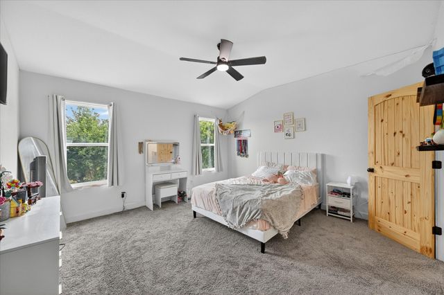 528 Hill County Road 4411, Grandview, TX 76050