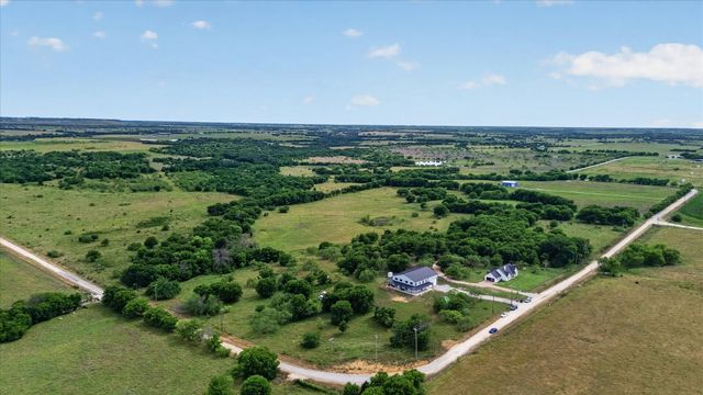528 Hill County Road 4411, Grandview, TX 76050