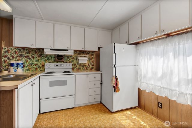 22034 SE 272nd Place, Maple Valley, WA 98038