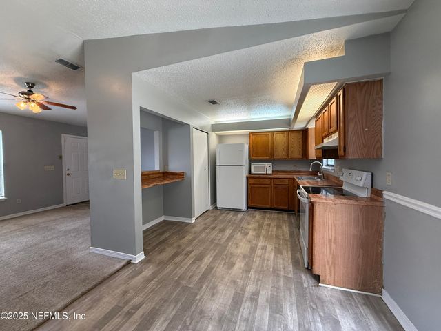 7691 GREGORY Drive, Jacksonville, FL 32210