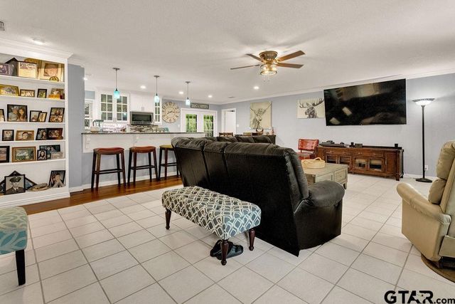 246 Hideaway Ln. E., Hideaway, TX 75771