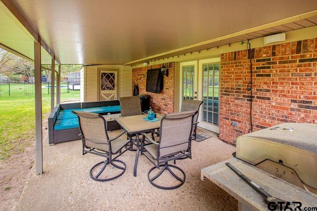 246 Hideaway Ln. E., Hideaway, TX 75771