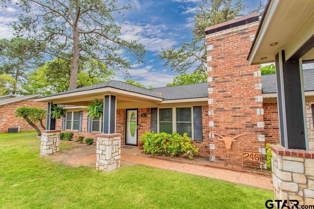 246 Hideaway Ln. E., Hideaway, TX 75771