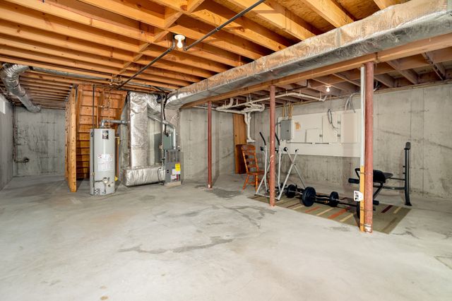 8 Alden Dr 8, Berlin, MA 01503