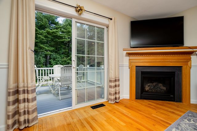 8 Alden Dr 8, Berlin, MA 01503