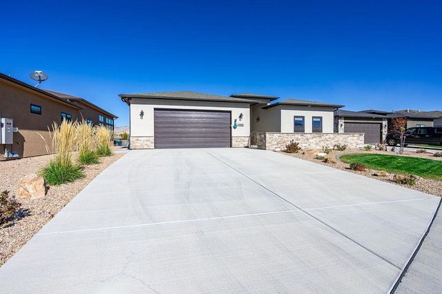 2698 Meadowcrest Court, Grand Junction, CO 81506