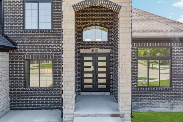 19242 Potomac Drive, Macomb Twp, MI 48044