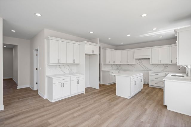 19242 Potomac Drive, Macomb Twp, MI 48044