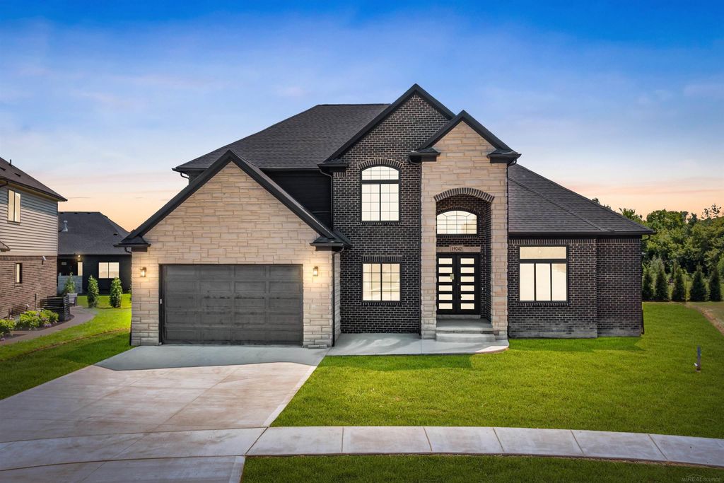 19242 Potomac Drive, Macomb Twp, MI 48044