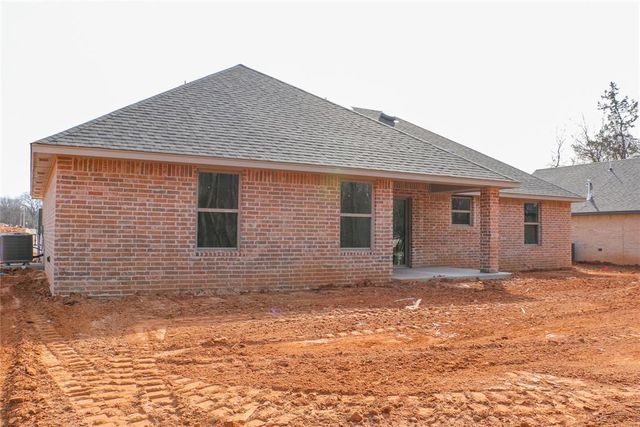 120 Mountain Laurel Way, Noble, OK 73068