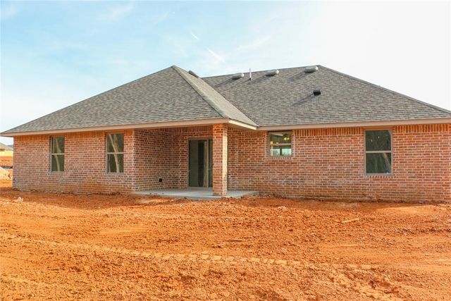 120 Mountain Laurel Way, Noble, OK 73068