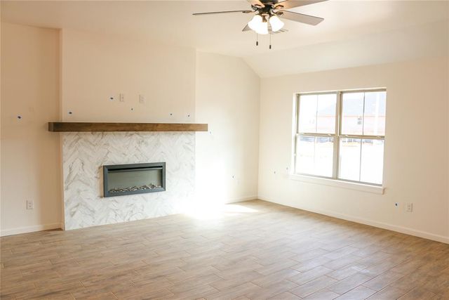 120 Mountain Laurel Way, Noble, OK 73068