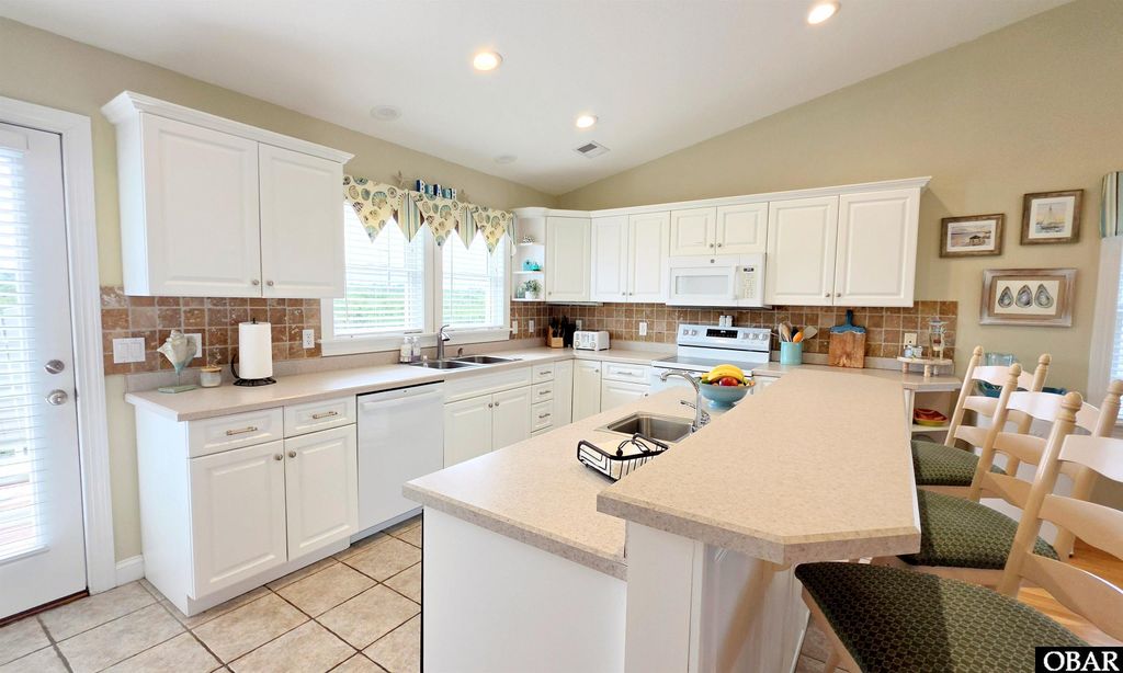 Image 20 of property listing at 3622 S Virginia Dare Trail, Nags Head, NC 27959