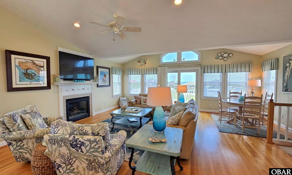 Image 9 of property listing at 3622 S Virginia Dare Trail, Nags Head, NC 27959