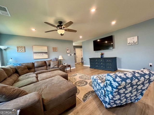 381 Cartecay Drive, Calhoun, GA 30701