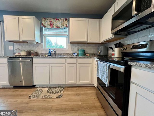 381 Cartecay Drive, Calhoun, GA 30701
