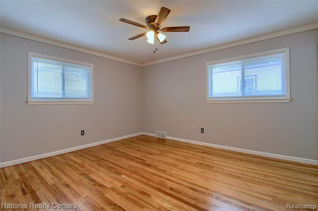 184 N Astor Street, Pontiac, MI 48342