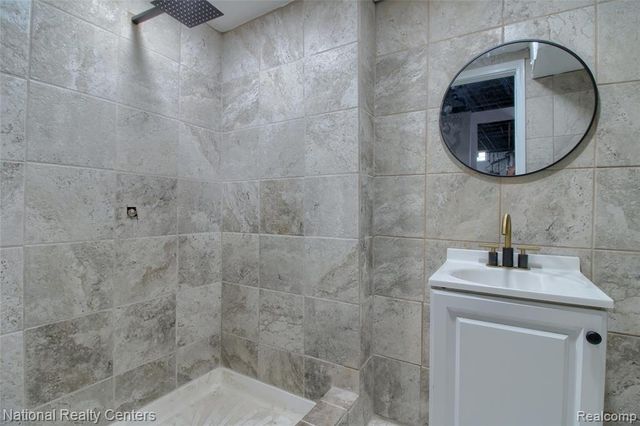 184 N Astor Street, Pontiac, MI 48342