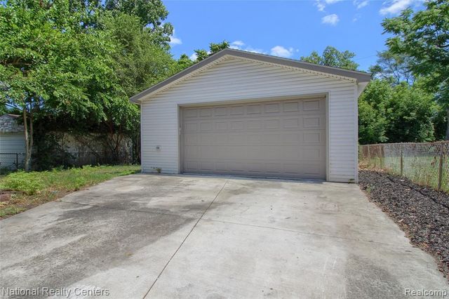 184 N Astor Street, Pontiac, MI 48342