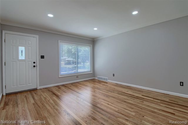 184 N Astor Street, Pontiac, MI 48342
