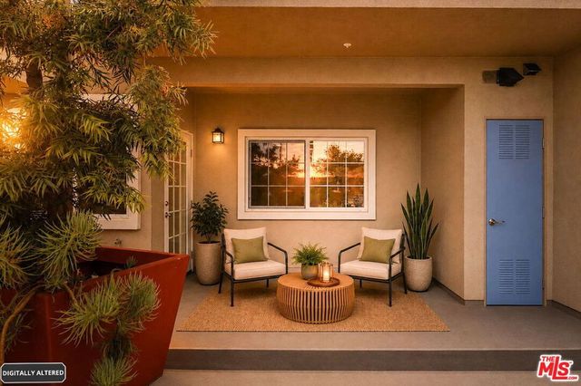 1408 W WASHINGTON Boulevard 101, Los Angeles, CA 90007