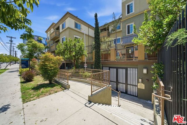 1408 W WASHINGTON Boulevard 101, Los Angeles, CA 90007