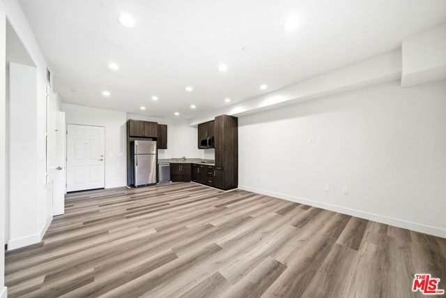 1408 W WASHINGTON Boulevard 101, Los Angeles, CA 90007