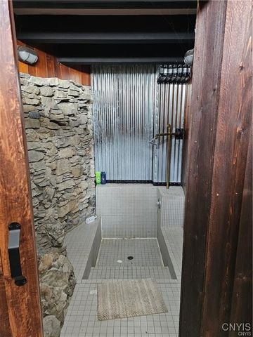 7927 Indian Hill Road, Pompey, NY 13104