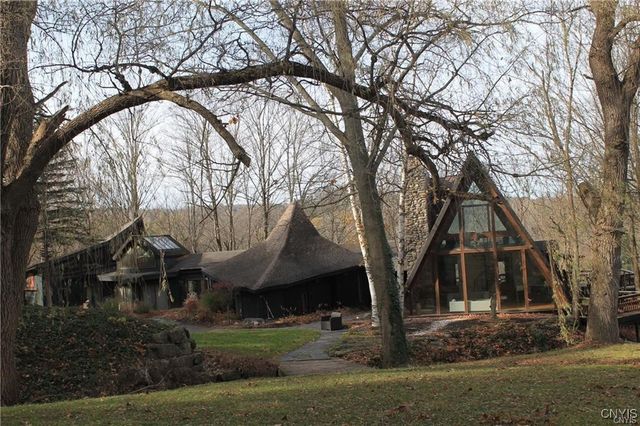 7927 Indian Hill Road, Pompey, NY 13104