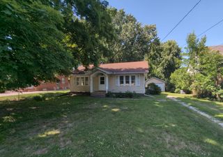 3827 Adams Avenue, Des Moines, IA 50310