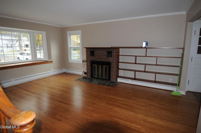 2 Arden Road, Glenville, NY 12302