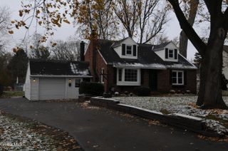 2 Arden Road, Glenville, NY 12302