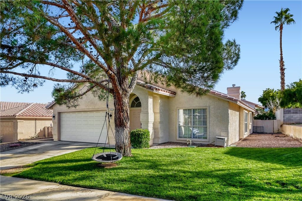 1915 Coralino Drive, Henderson, NV 89074 — photo 2