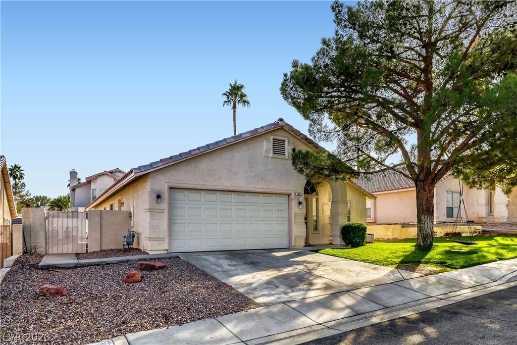 1915 Coralino Drive, Henderson, NV 89074 — photo 3