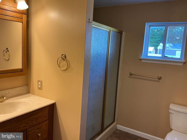 19 PAUL RD, Maple Shade, NJ 08052