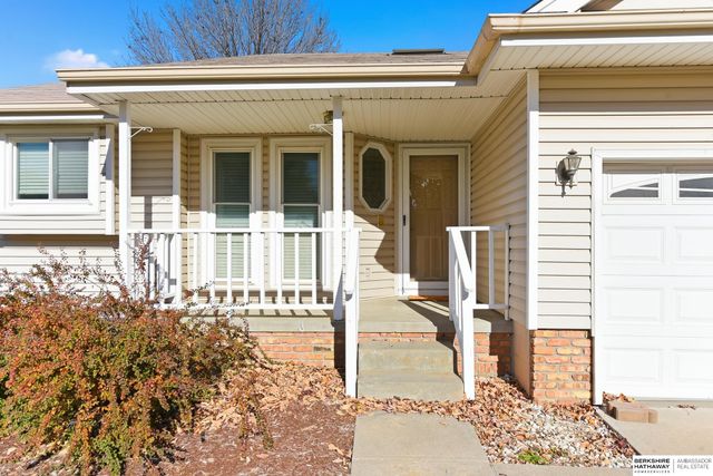 13572 V Circle, Omaha, NE 68137