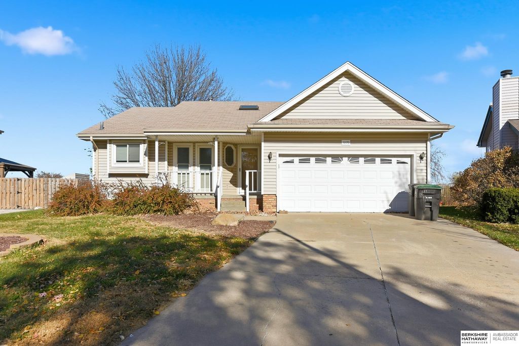 13572 V Circle, Omaha, NE 68137