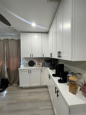 8948 SW 53rd St, Cooper City, FL 33328