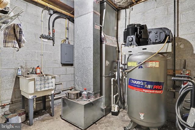 719 FREDERICK ST, Hanover, PA 17331