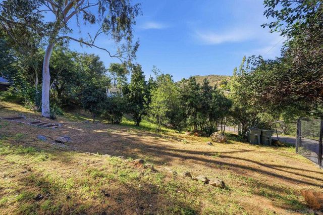 11819 Johnson Lake Road, Lakeside, CA 92040
